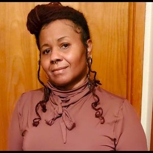 Meet your Posher, Yvette